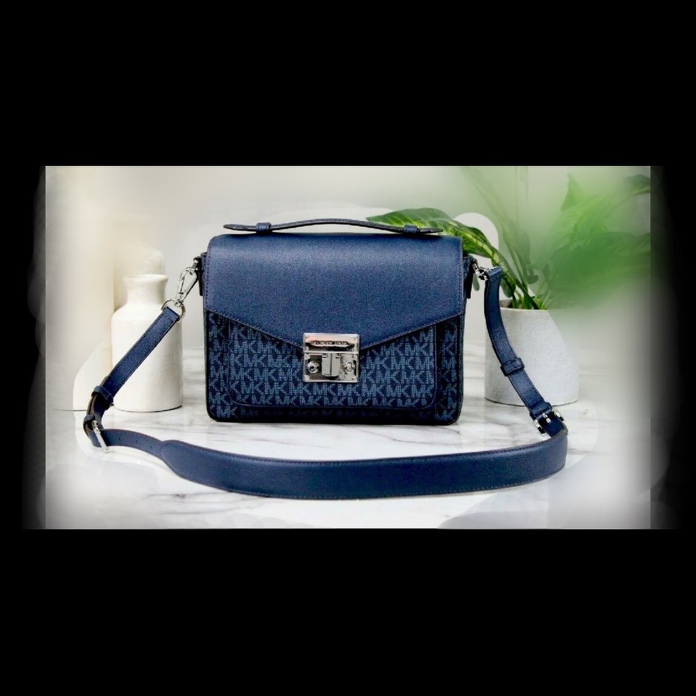 Michael Kors Top Handle Messenger/Crossbody